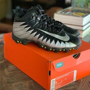 Nike Football Cleats Men’s 8 WIDE
